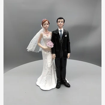 Factory Custom Resin Western-style Cake Topper Doll Wedding Decoration Bride And Groom Statue