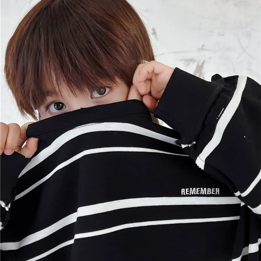 Fall 2023 new children's long sleeve T-shirt loose breathable undershirt niche hem cut style boy and girl striped top