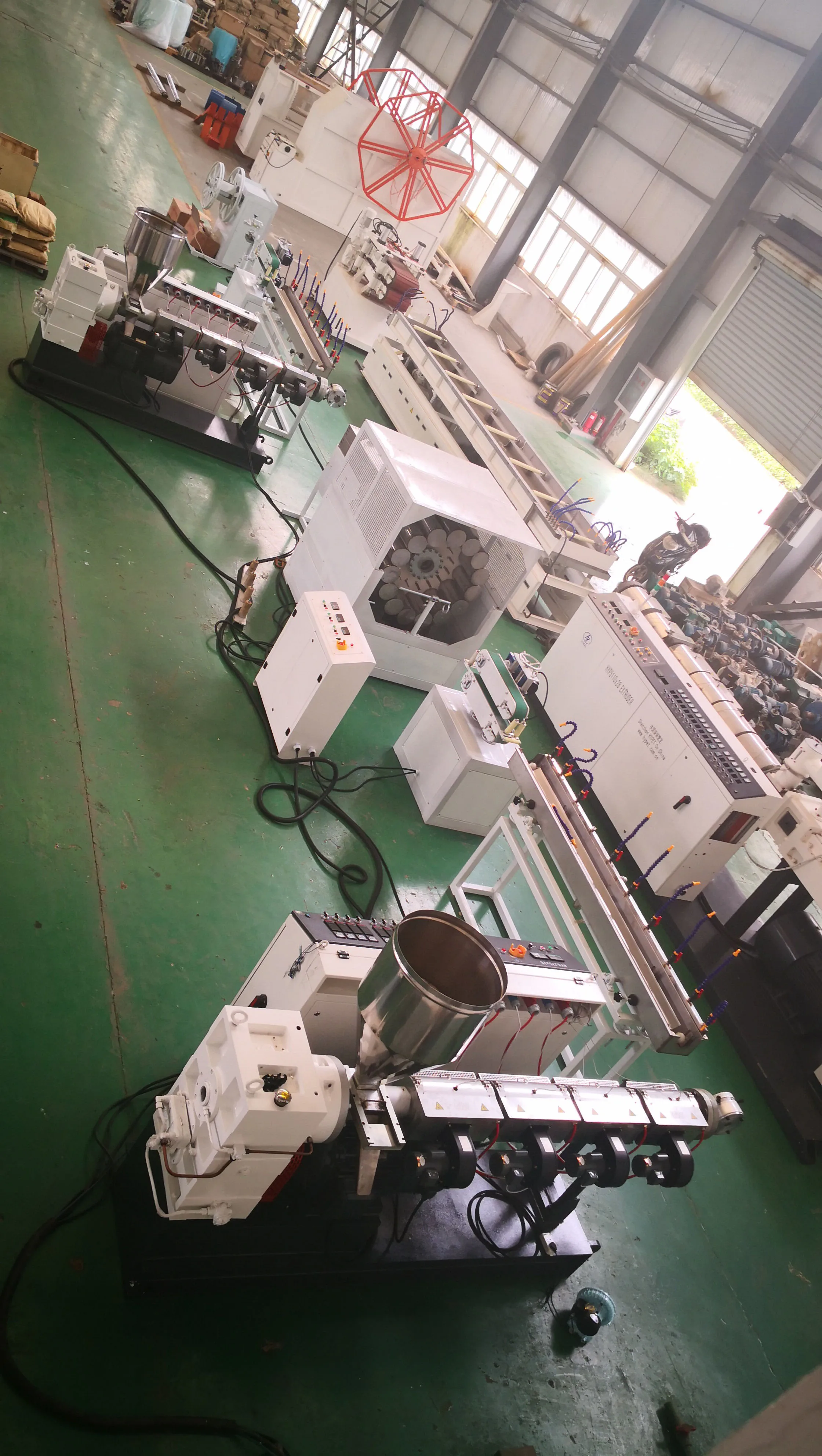 Hypet Plastic PVC Garden Flexible Fiber Renforced Pipe Making Machine / PVC Garden Tapis de production 7