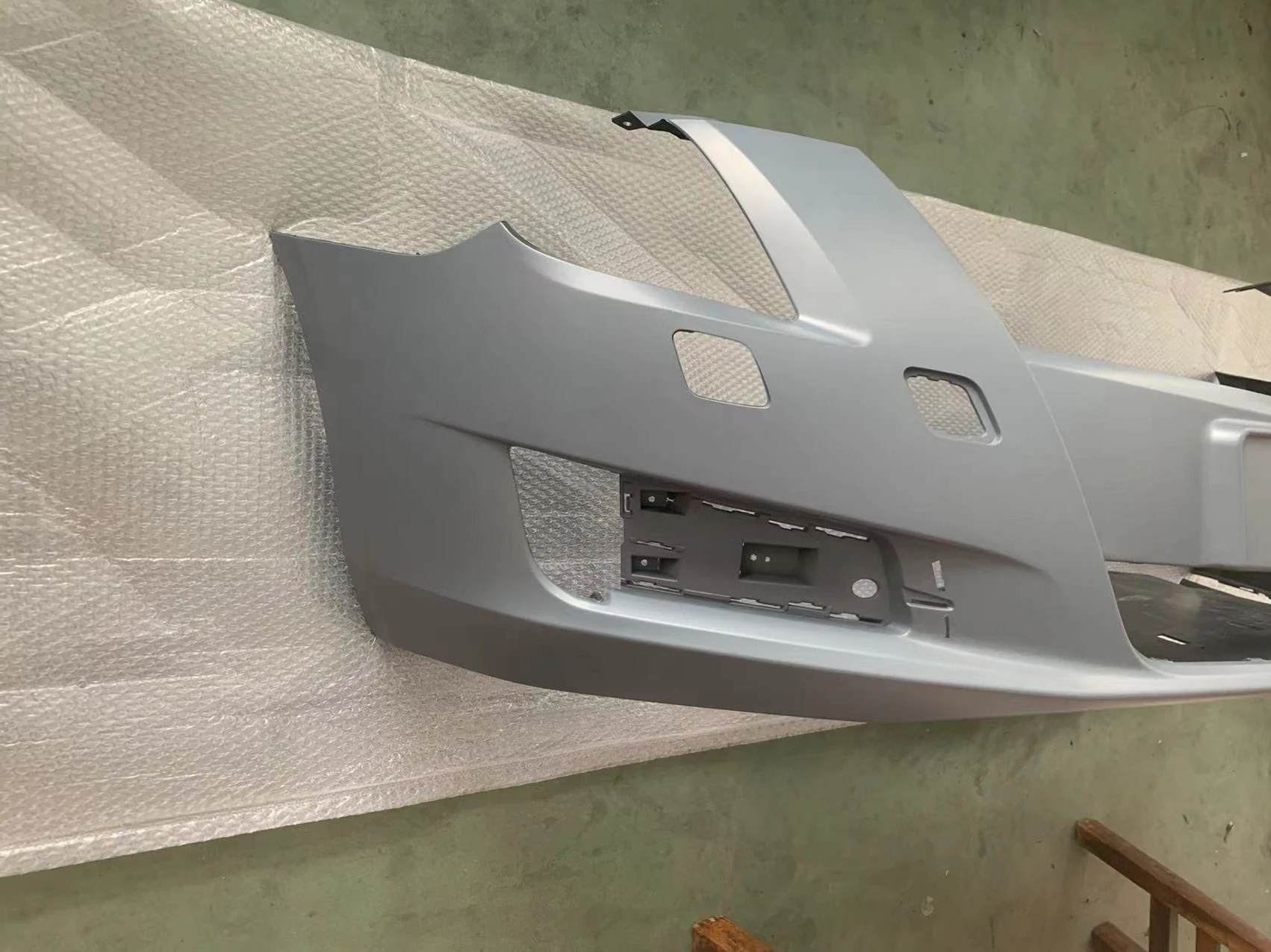 product auto body parts plastic front guard bumper large stock car bumpers front for cadillac xts 2013 2014 2015-4