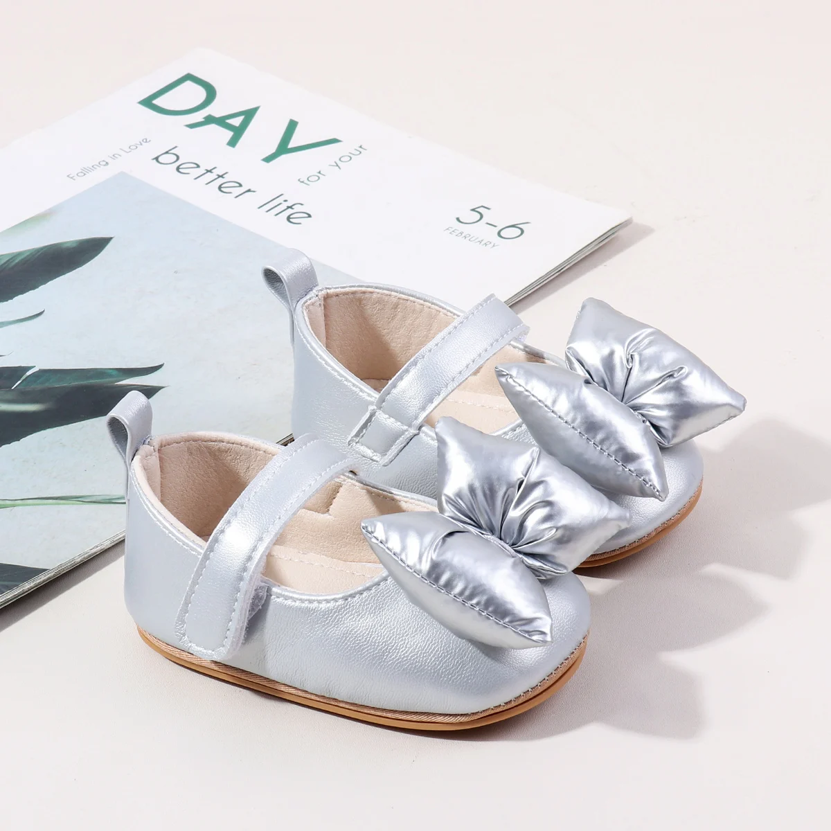 High Quality Anti-slip TPR Outsole Big Bowknot Design Princess Baby Girl Shoes factory