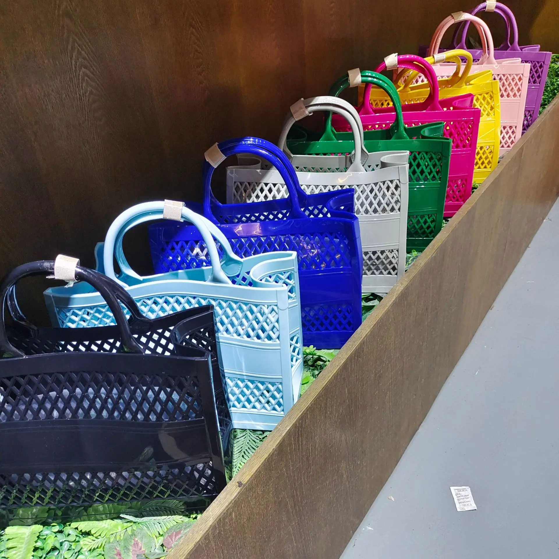 2023 Summer New Candy Color Jelly Bag Large Capacity Hollow Beach Bag