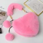 Clutch Bag Faux Fur Winter Women Handbags Heart Shaped Clutch Shoulder Bag Messenger Bag Plush Bag