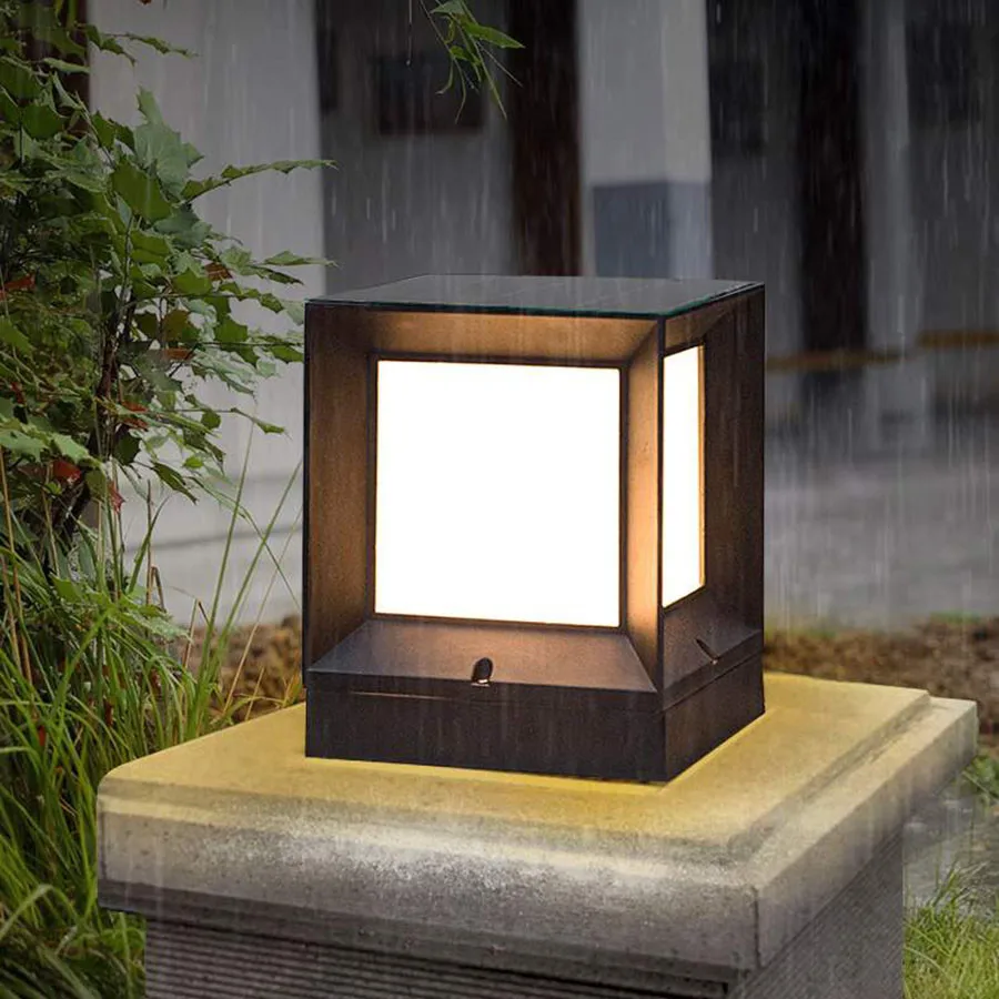 rattan pillar solar light