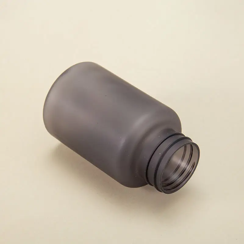 175cc 400cc Empty Plastic Bottle Wide Mouth Cylindrical Translucent With Black Cap Medicine Bottle for Drug Packaging factory