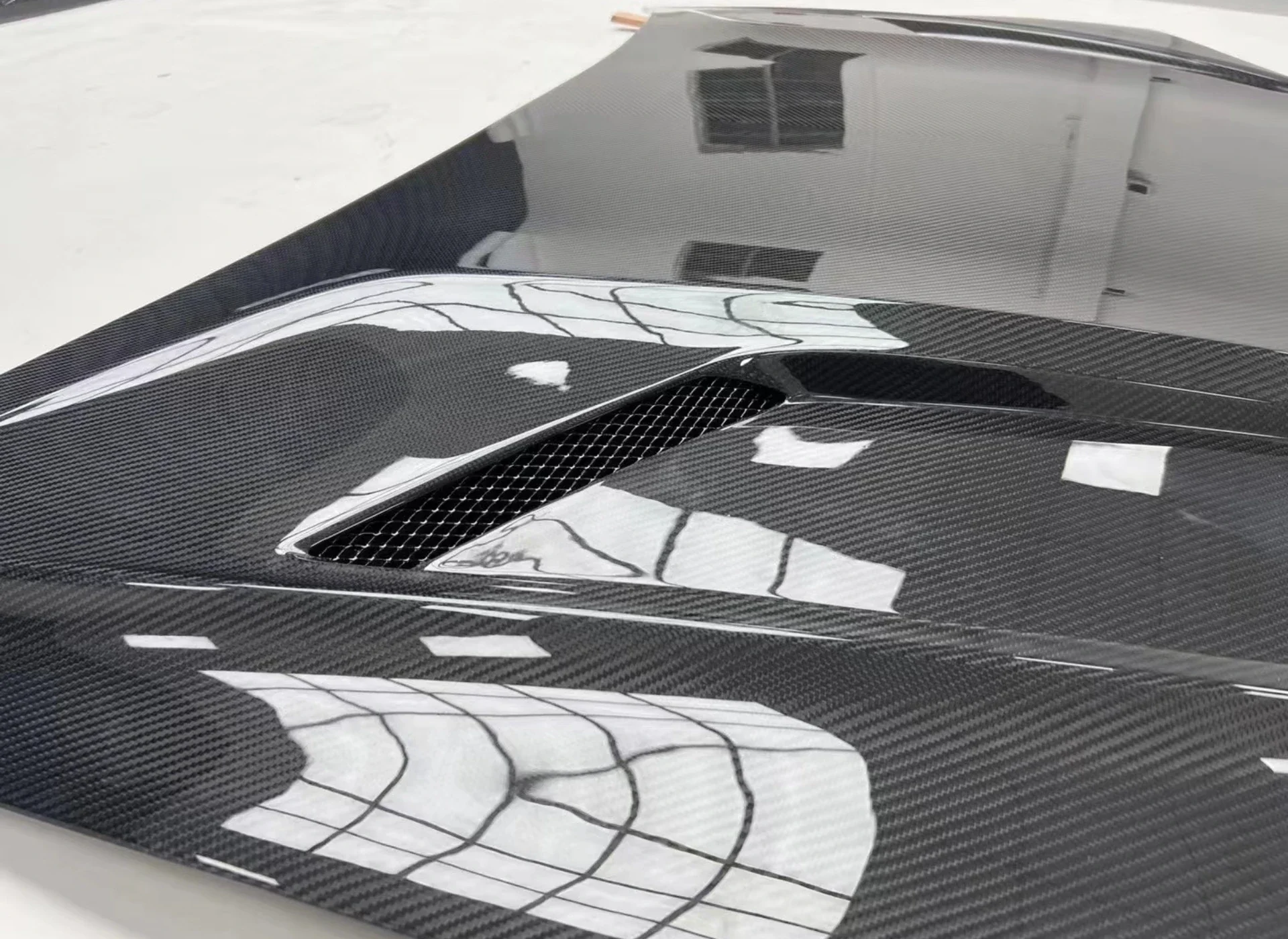 Dry Carbon Fiber Engine Cover Light Weight Hood For Porsche Cayenne 9y0