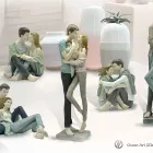 Fashion Style Resin Mould Sweet Family In 3 With Sweater Hug A Baby Together For Home Decoration