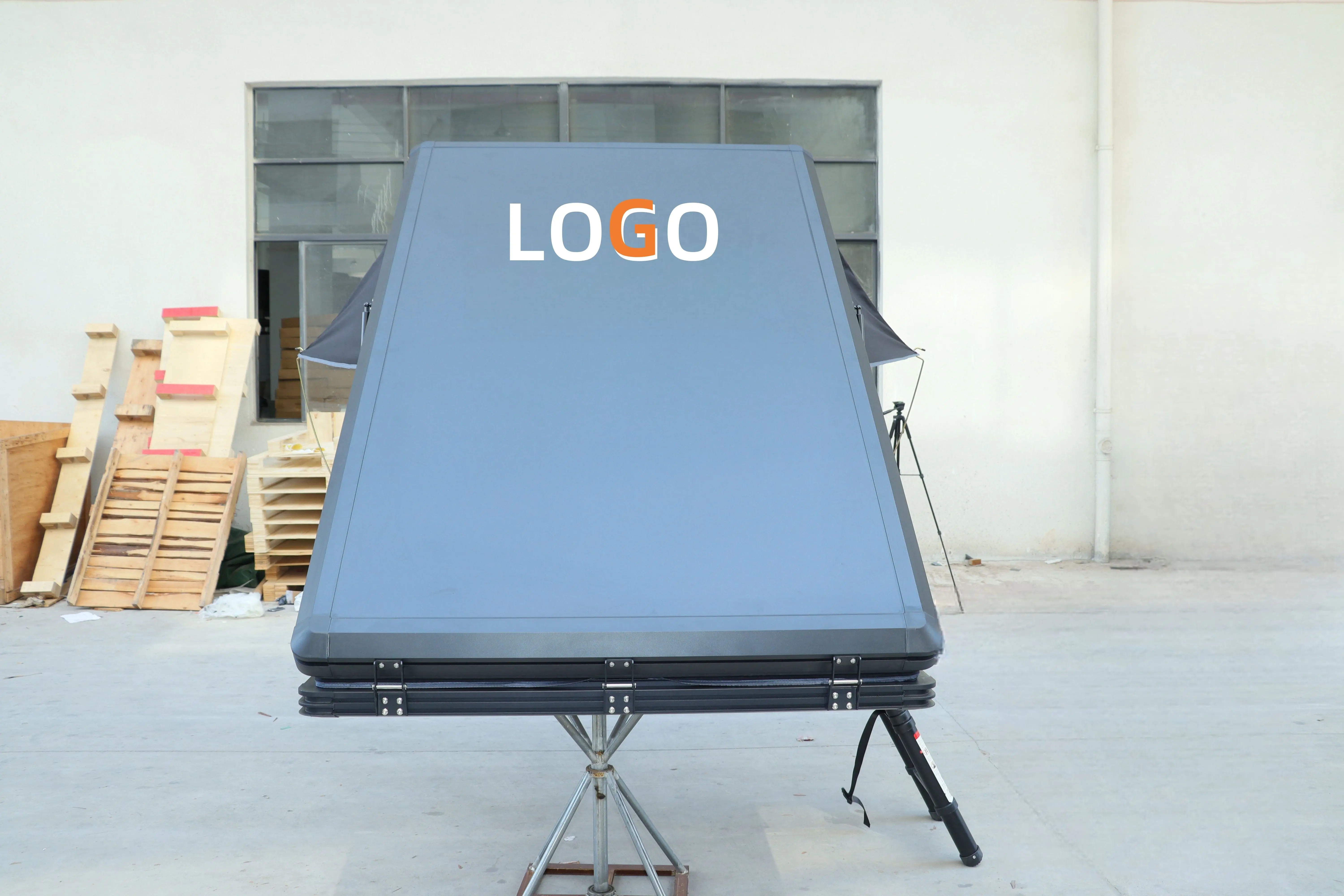 2.1M 320g Polyester Cotton 210*132cm Aluminum Hard Shell Roof Top Tent for Offroad Camping