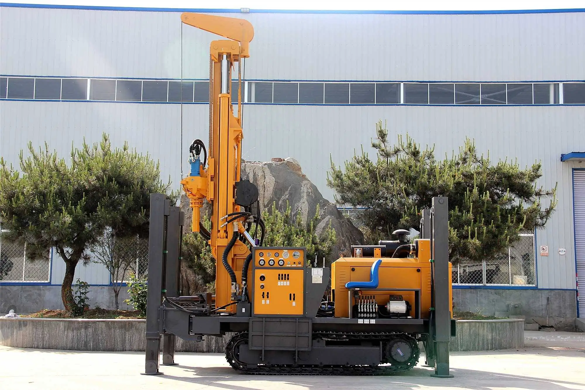 Hongwuhuan HWH260 Own Brand 450m deep drilling hydraulic top drive well drilling rig manufacturers direct sales