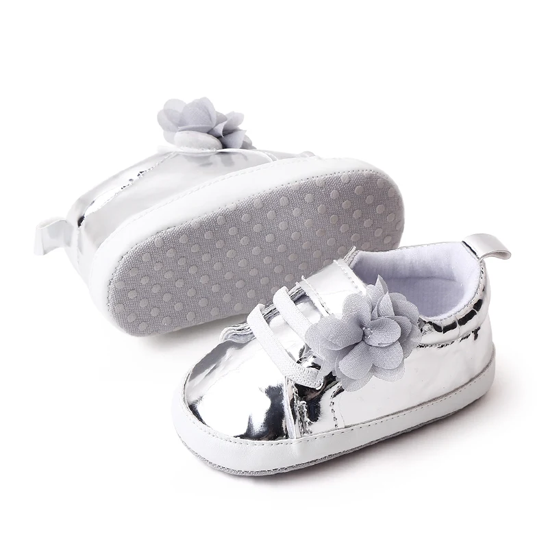 Solid Color Laser Shine Fashion Flower Soft Soled Baby Casual Shoes for Boys and Girls details