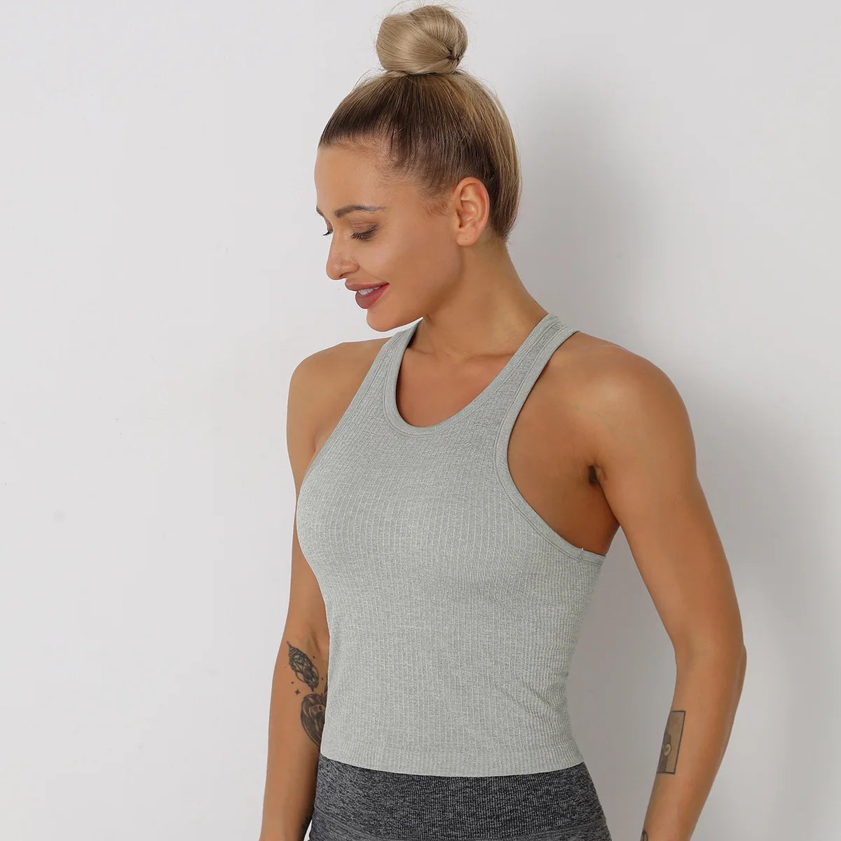 2022 Hot Sale Fashion Casual Yoga Workout Gym Sports Bra Long Camisole For Women Fitness Short Tank Tops
