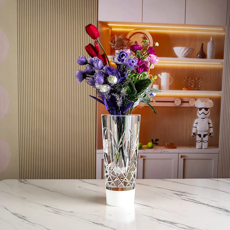 product high quality luxury and high end feel white base with stylish scratches glass crystal vase-6