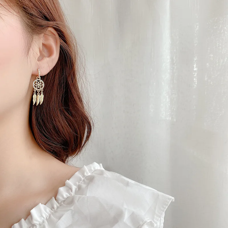 High-quality fashion personality all-match super flash diamond-studded tassel feather six-pointed star earrings