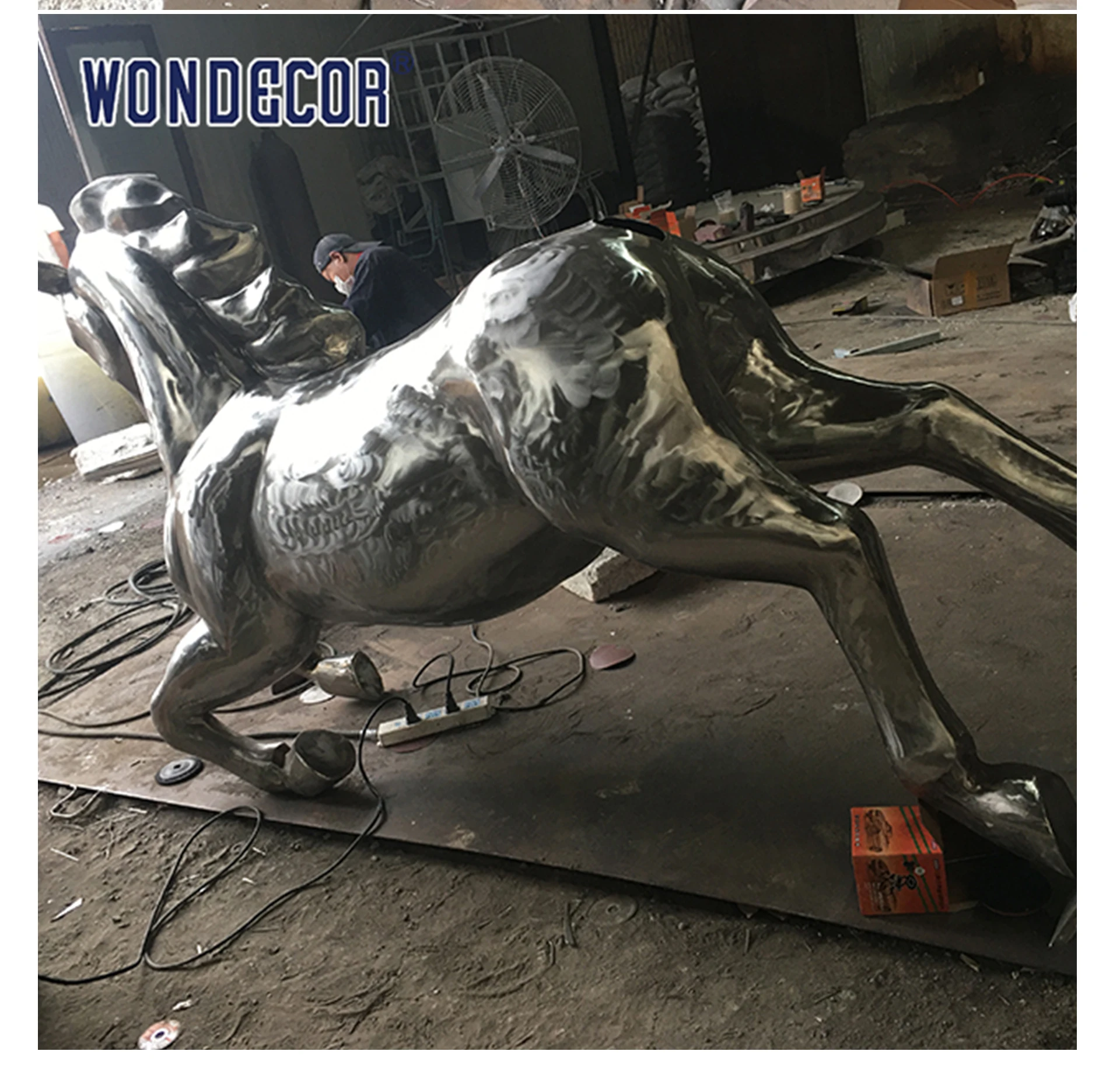 wondecor现代大型户外花园镜子抛光不锈钢雕塑直立马