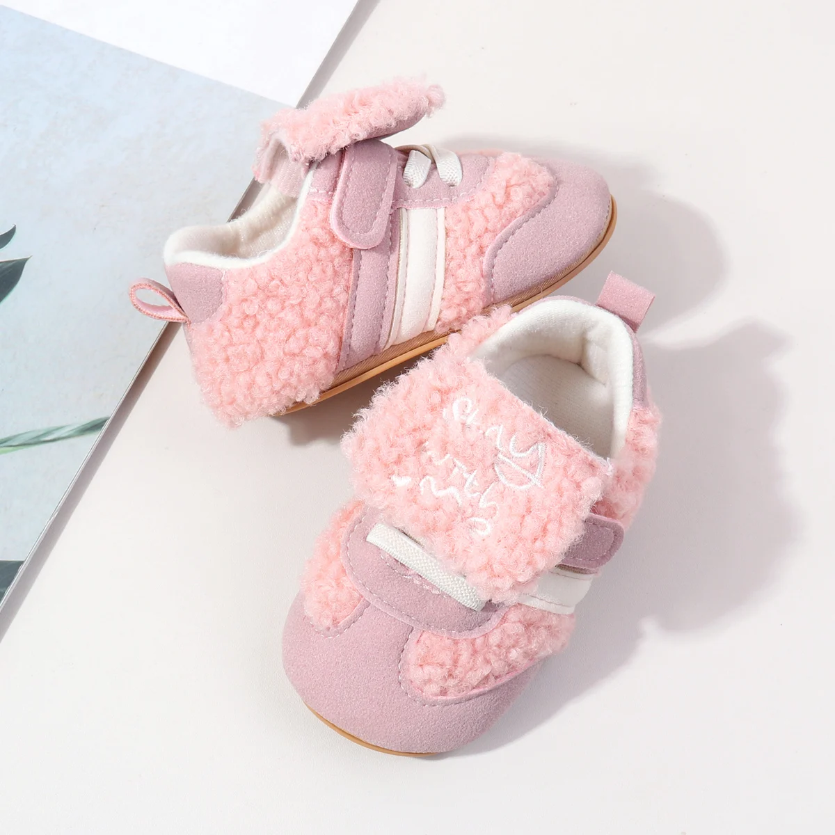 2025 New Design Cozy Baby Shoes Stretchy Safety Warm Premium Brushy Toddler Shoes for Boys and Girls in Autumn and Winter manufacture