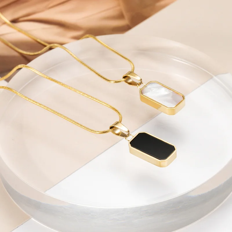 Female Choker Round Snake Chain 