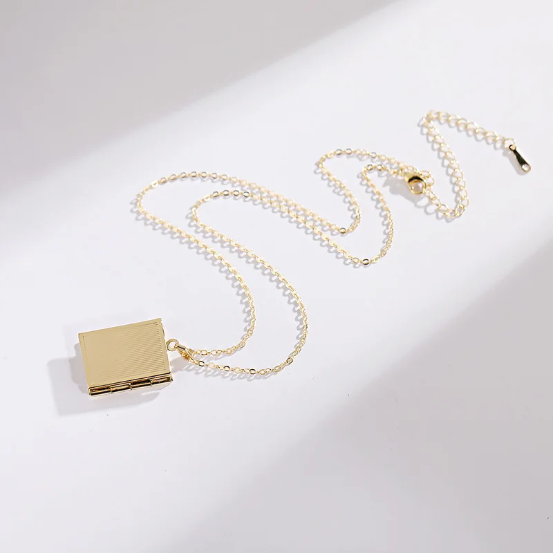 Wholesale Dropshipping Fashion Jewelry Designer Stainless Steel Gold Plated Square Locket Pendant Necklace For Women