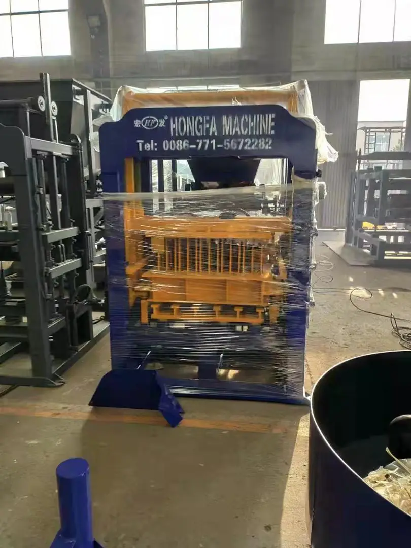  Machine to make concrete grass pavers HFB580S automatic  hollow block machine manufacturer hydraulic press paver making machineQT4-15S ,QT4-18 QT4-15S HFB580S Automatic Concrete Block Molding Machine /Brick Making Machinery for Hollow curbstone paver solid blocks 