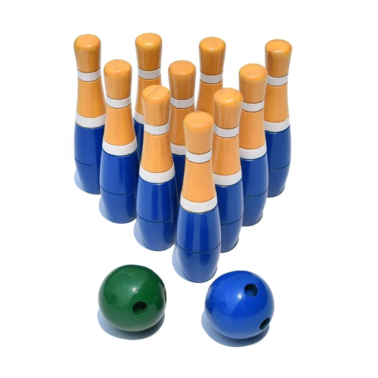 wooden lawn bowling set