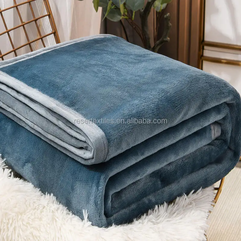 100% Polyester Ultra Soft Flannel Fleece Plush Throw Blanket Solid Pattern Knitted Decorative Throw for Home Bed Sofa for Fall