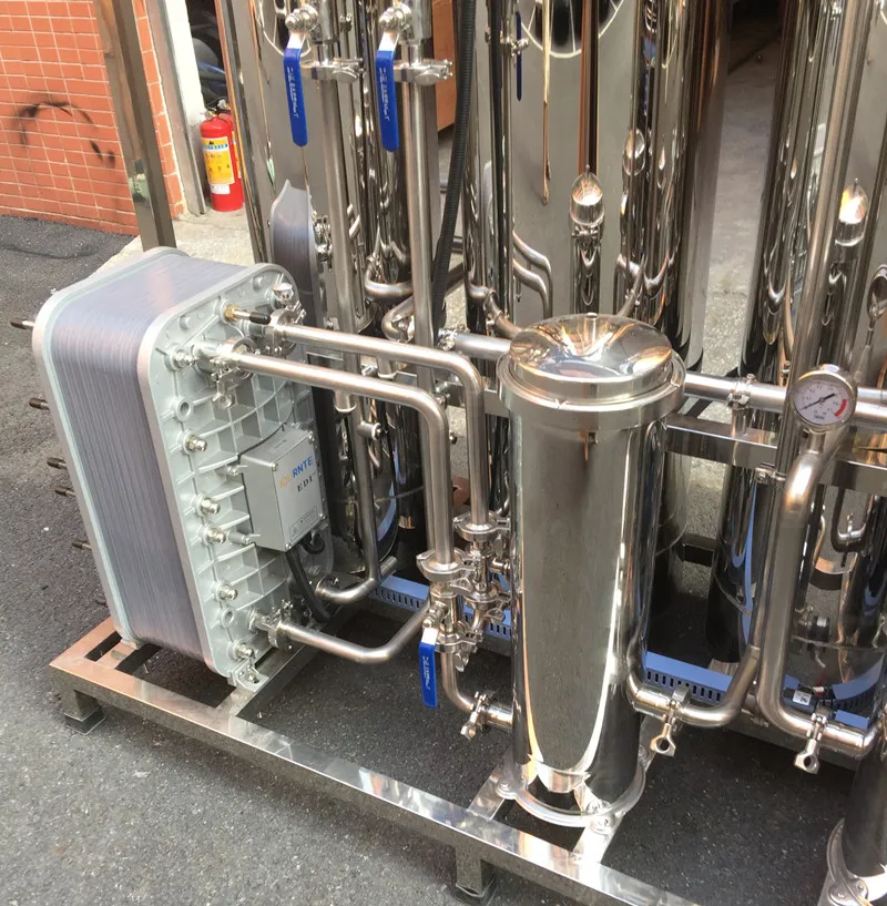 1000L/h Macchina ad acqua ultrapura a doppio stadio per bolliere per l'industria alimentare 3