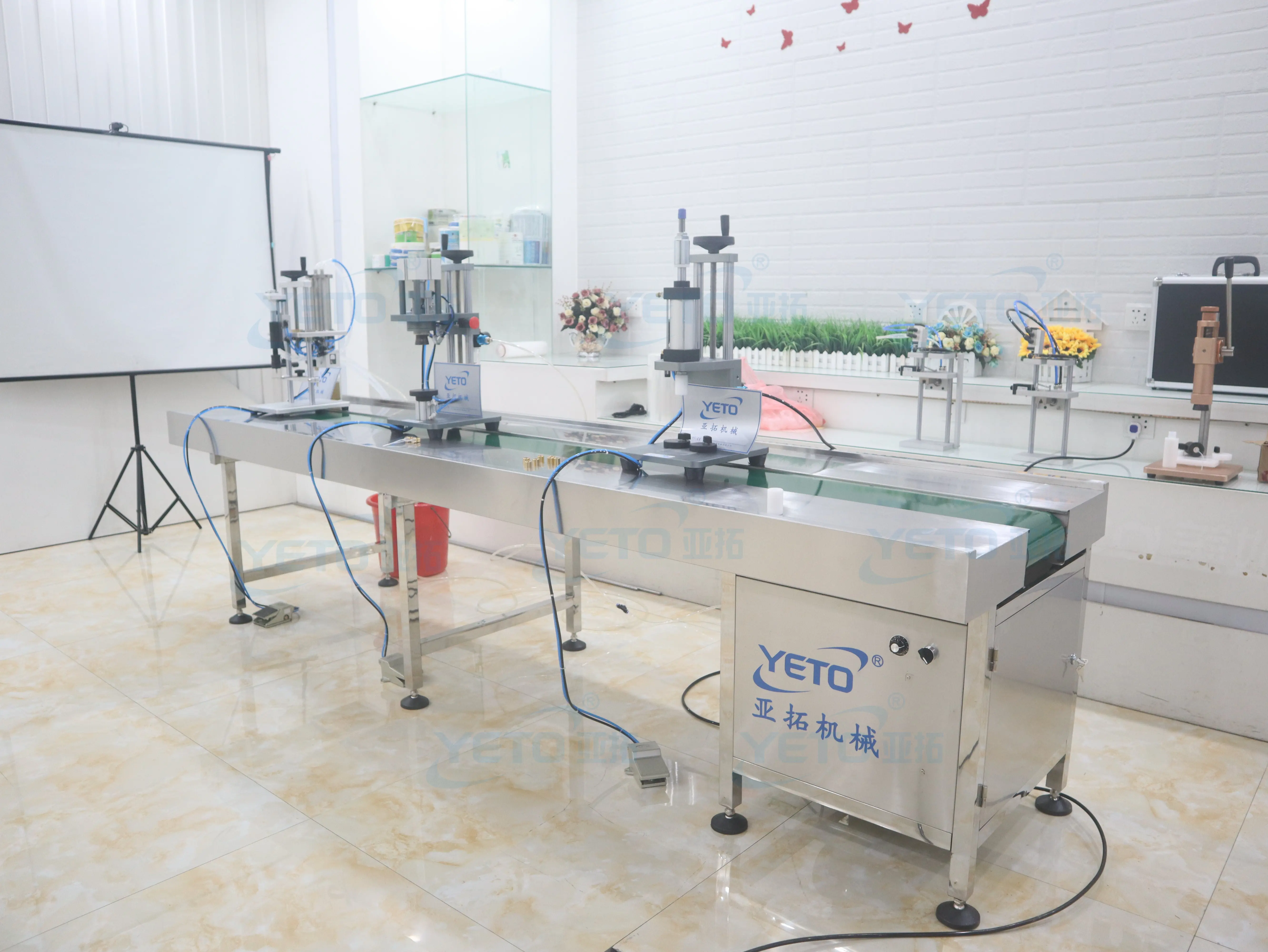 Yeto Semi Automatic Perfume Packing Filling Capping Line Perfume Pump