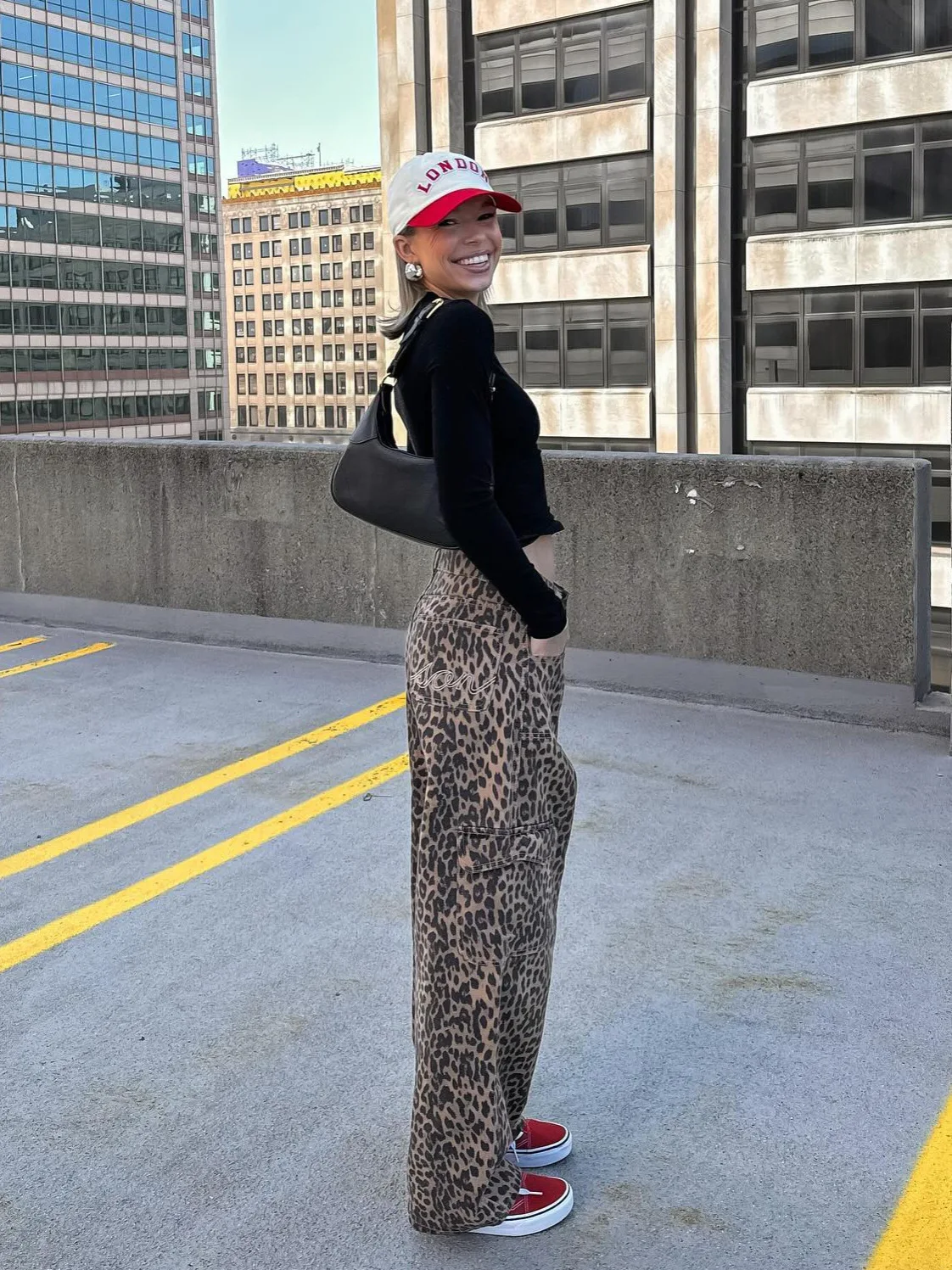 Women's Baggy Barrel Jeans Casual Boyfriend Mid Rise Leopard Printed Wide Leg Denim Ankle Pants manufacture