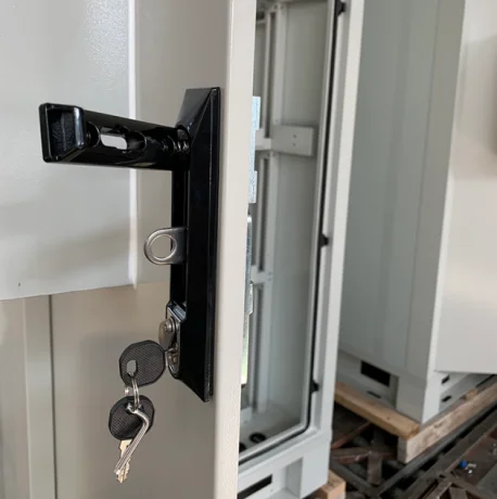 IP55 Pole Mount Nema Telecom Enclosure Small Outdoor Cabinets 6U 9U 12U 15U 18U(图4)