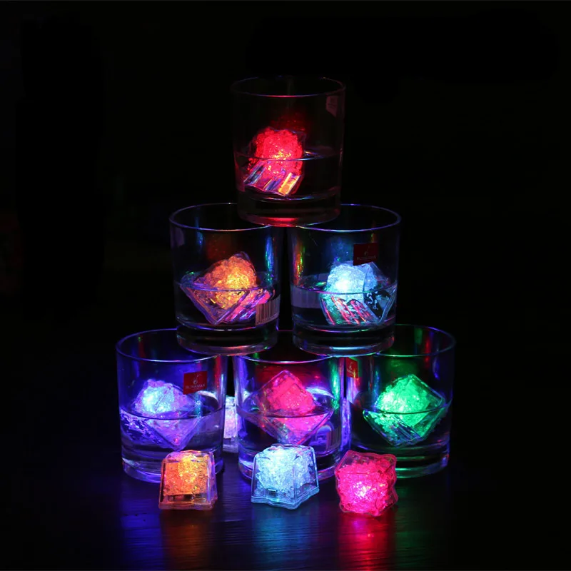 Wholesale Mini Artificial Ice Cubes Clear Square Acrylic Ice Cube Display for Bar Party Wedding