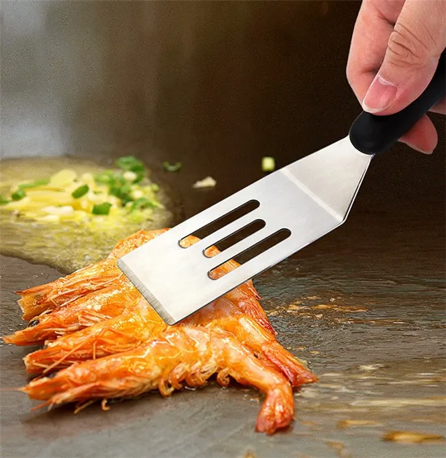 P1451 Stainless Steel Kitchen Multi-purpose Fried Fish Spatula Steak Shovel with Plastic Handle