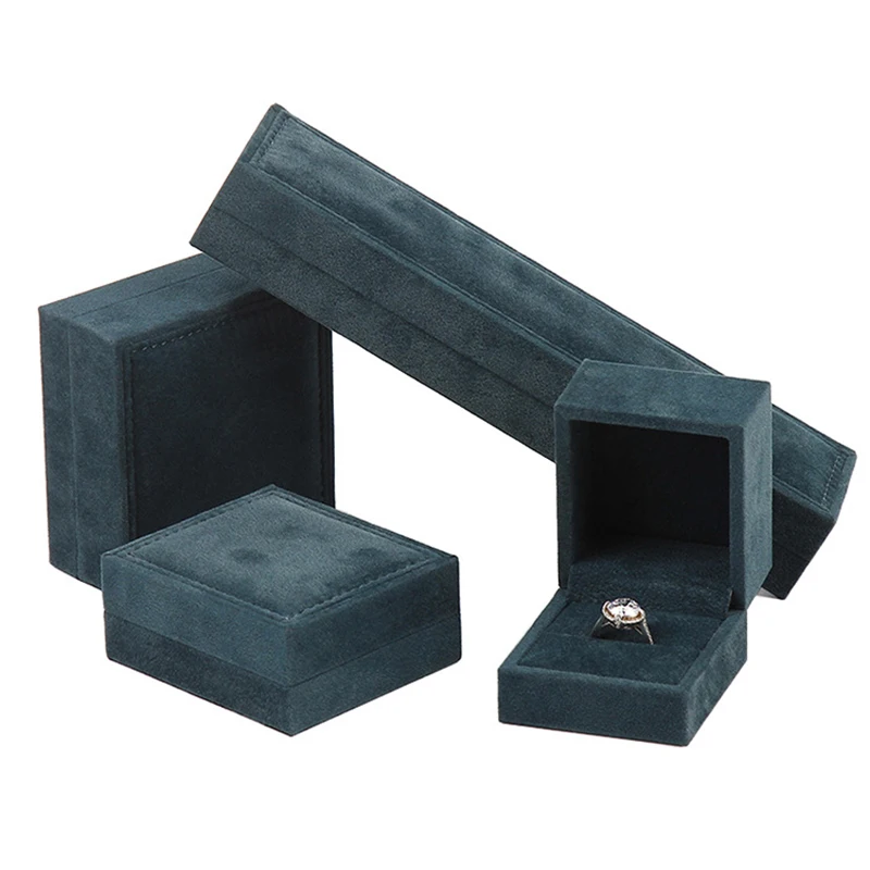 Customized Logo Wholesale Plastic Velvet Cover Square Elegant Velvet Jewelry Box for Ring Earrings Pendant Bracelet Necklace H750e1fa1ddbc42f4a5e0eabd3b218f0eB