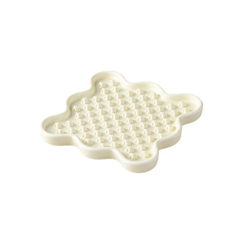 New hot pet licking plate cat and dog bowl ceramic material easy to clean pet supplies details