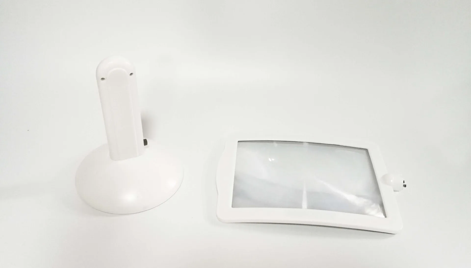 桌面发光二极管屏幕放大镜阅读查看器免提放大灯360度旋转3x老年人放大镜