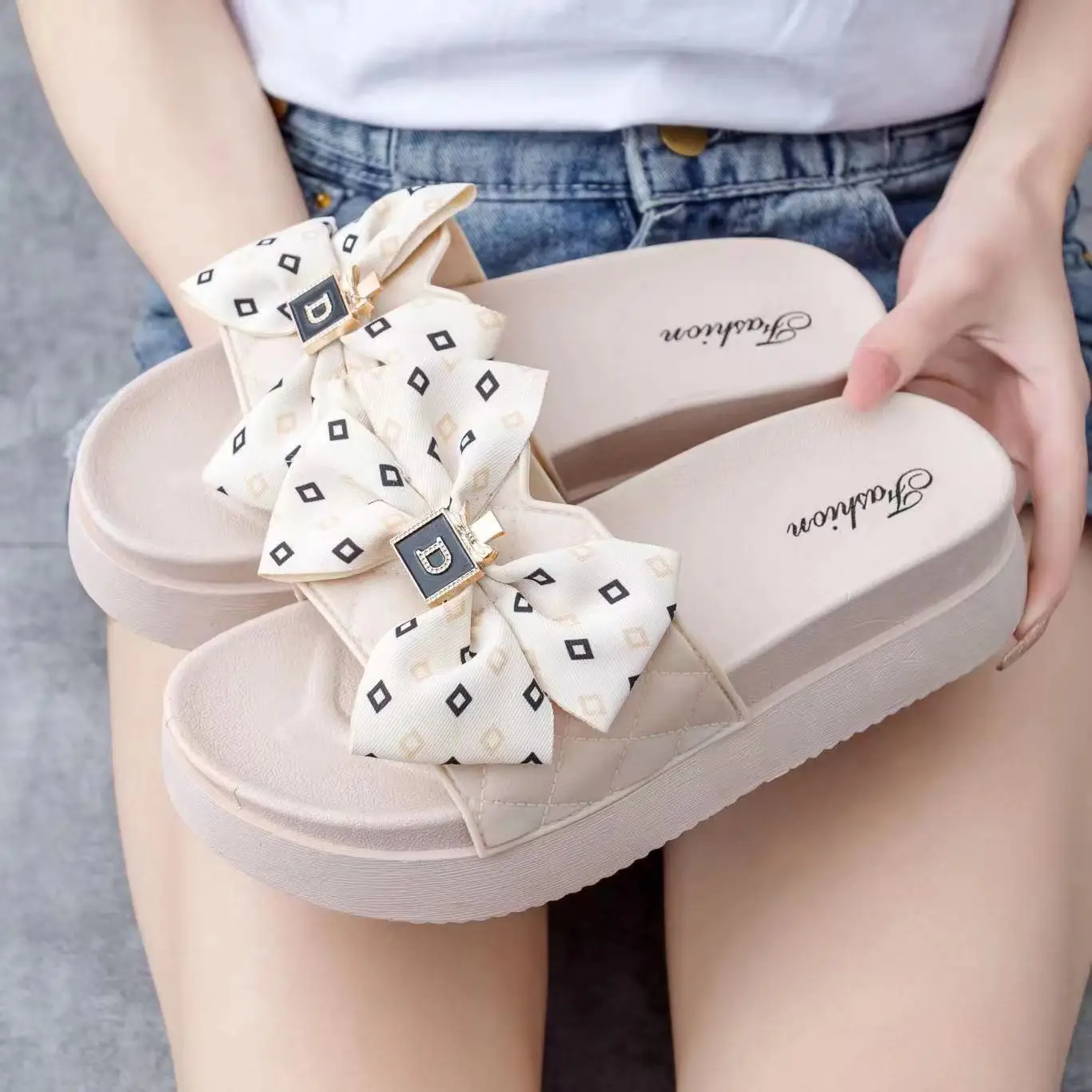 2024 summer hot sandals fashion slippers all-match comfortable women's shoes