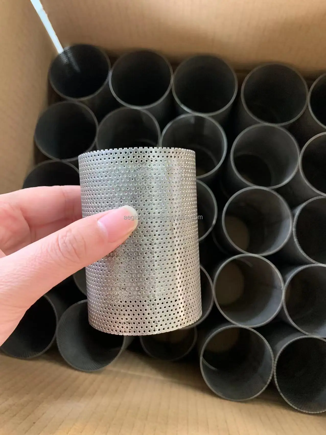 Ss L Stainless Steel Perforated Metal Tube Cylinder Filter