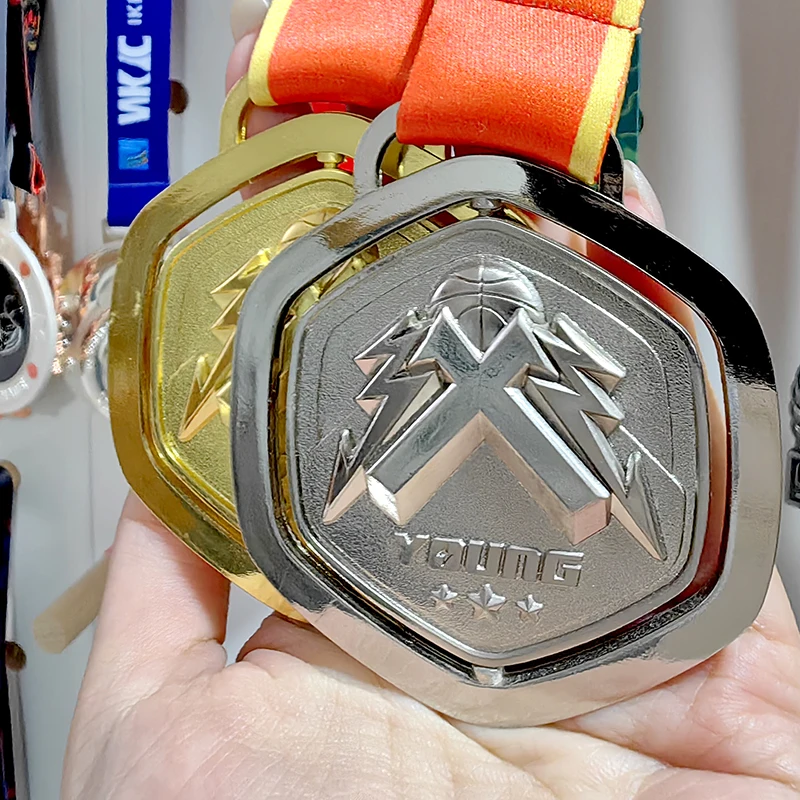 Custom Modern Style Spinning Sports Metal Medals Ribbon Basketball Sport Rotatable Medal Award Blank details