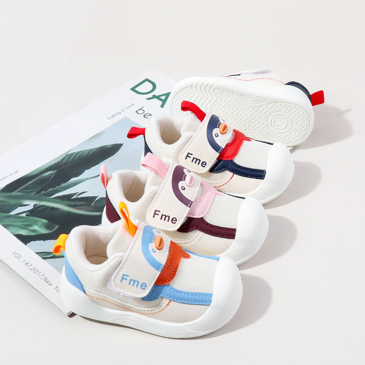 Cute Animal penguin Design Hook&loop Toddler Baby Walking Shoes supplier