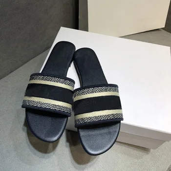 D Original Funky Leather Outdoor Flat Famous Brand Black Sandal Designer Luxury Summer Ladies Shoes Slides Women's Slippers