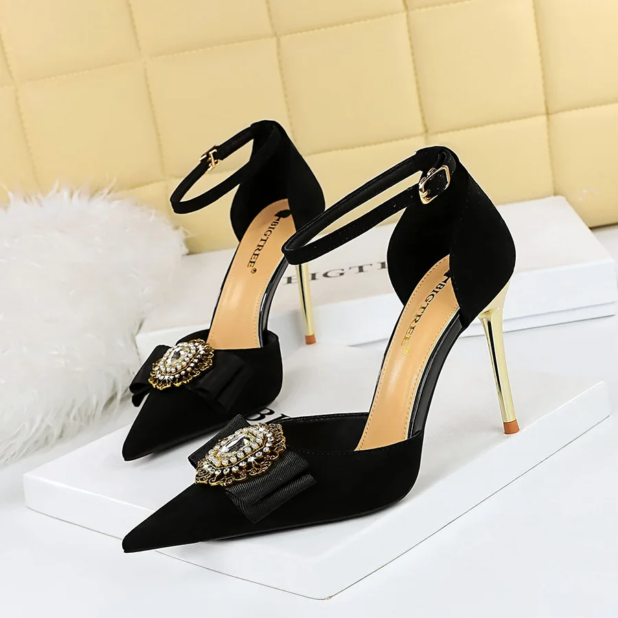 34-40 Vintage Ultra High Heel Suede Shallow Mouth Pointed Rhinestone Metal Buckle Bow Knot Hollow Straight Heel Sandals 10CM