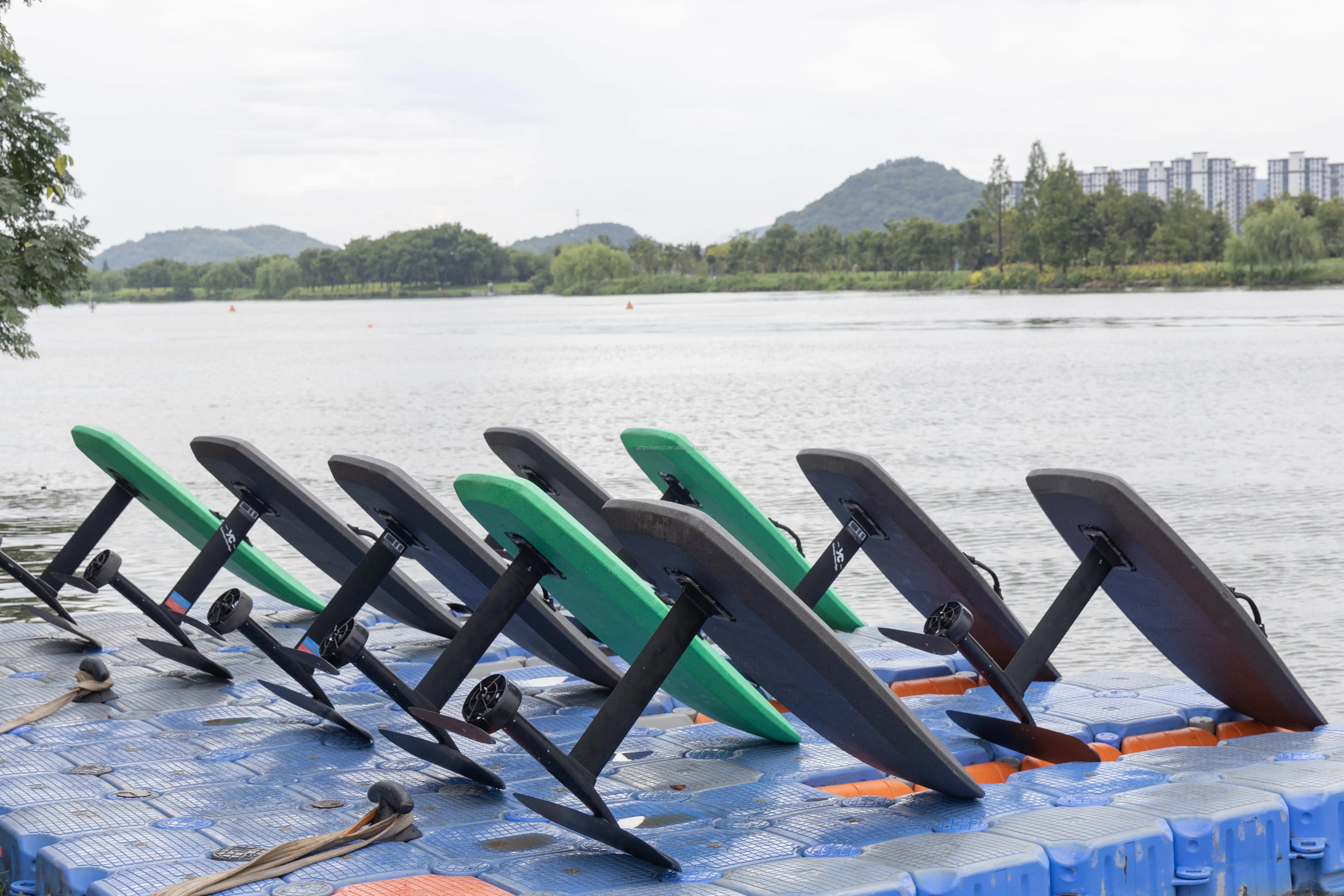 ArtPower AP--EF01B Unisex Carbon Fiber EFoil Hydrofoil Surfboard Electric Jet Boarding with High Performance for Surfing supplier