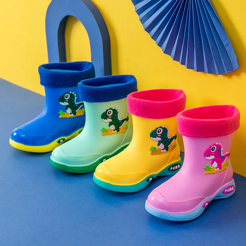 Compra Zapatos De Agua Dinosaurio Botas De Goma Botas De Lluvia 3D  KushyShoo Niños Niño Niña De Los Niños Niños De La Historieta Del Bebé  Impermeable Botas De Lluvia T200630 Barato 