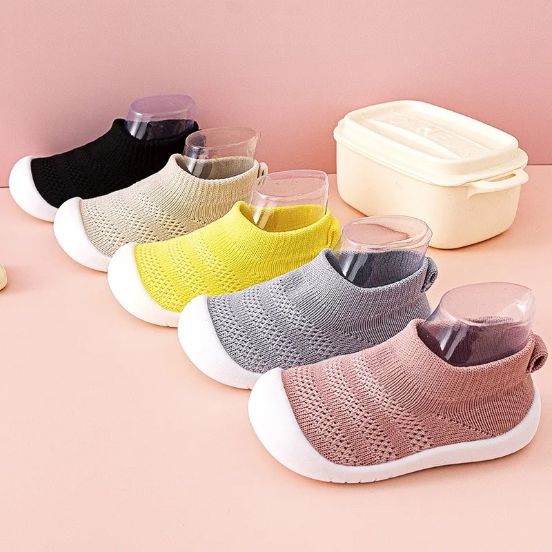 2024 infant walking shoes pre walkers shoes soft sole anti-collision anti-kick baby walking shoes