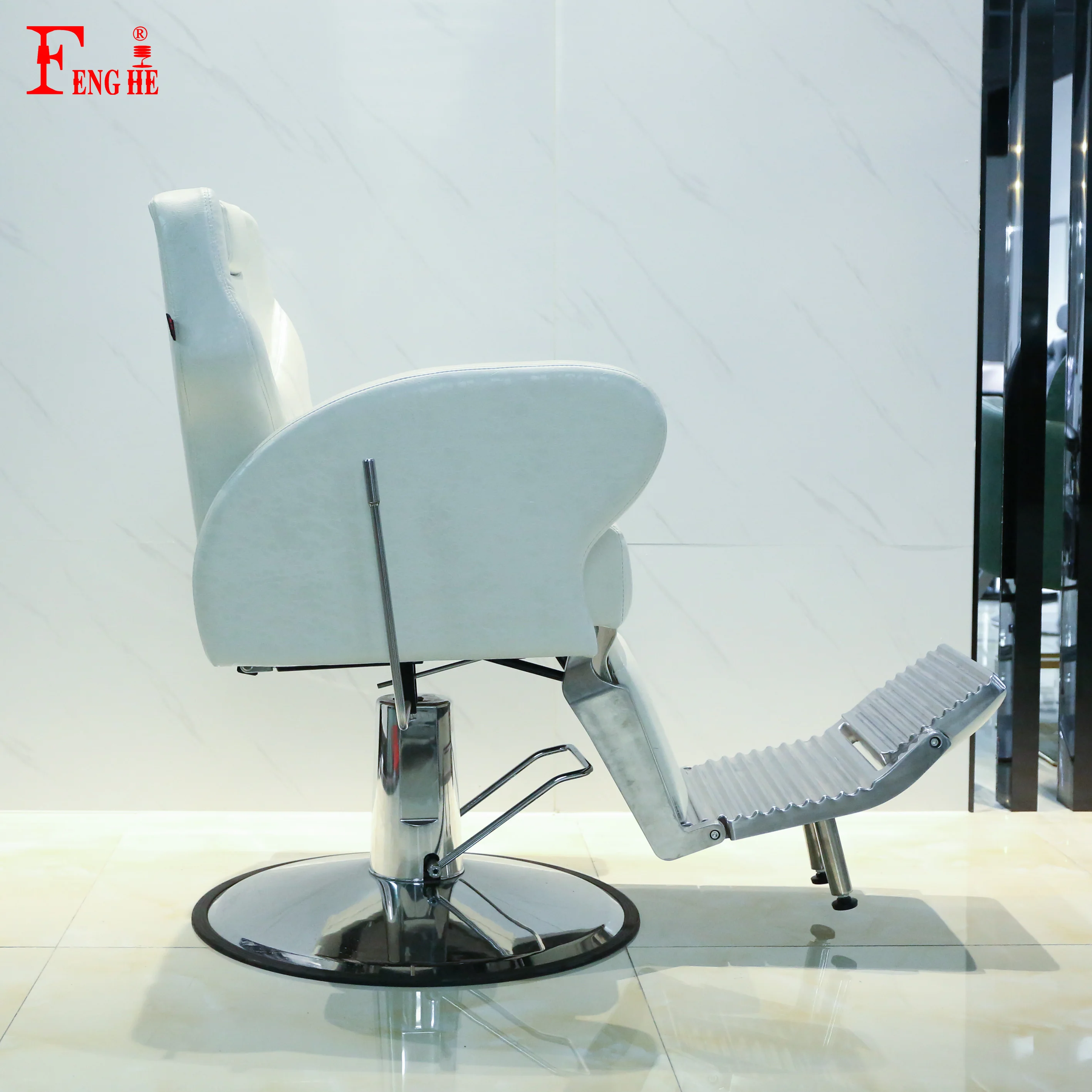 Hot Sale Fashion Design Beauty Salon Furniture Hairstyling White Makeup Luxury Salon Barber Chair