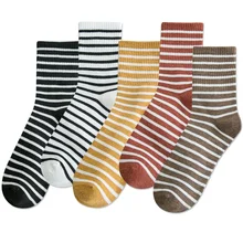 Wholesale Classic Stripe Design Skin Friendly Soft Good Elastic Unisex Socks Crew Daily Life Socks