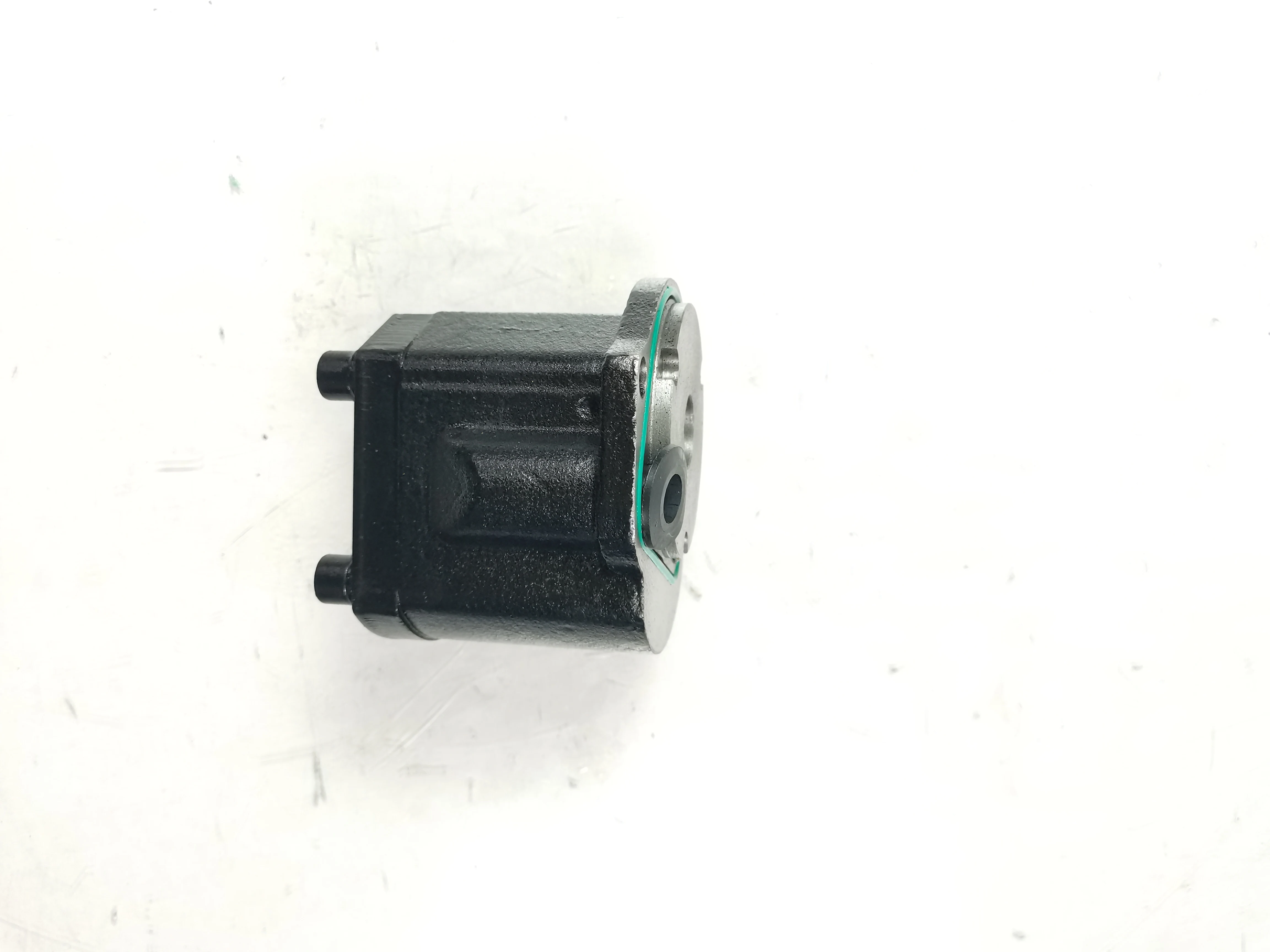 280cm³ Displacement Hydraulic Gear Pump with 200 bar Operating Pressure and 1 Year Warranty