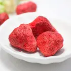 Fruit Wholesale Factory High-quality Hot-selling Crispy Fruit Snacks Freeze-dried Dried Strawberries Vendor