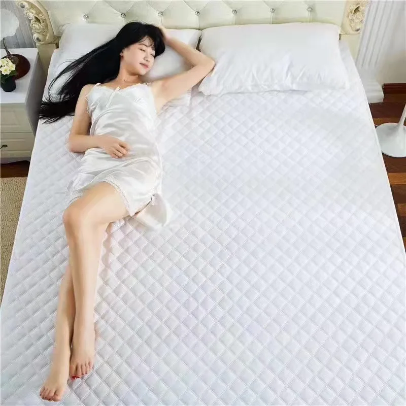 fitted quilted bed cover