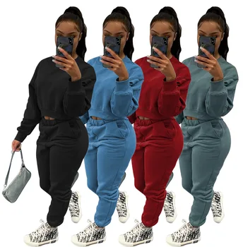 Wholesale 2021 new arrivals women winter clothes solid color two piece thick hoodie sweat pants set suits