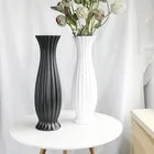 White Ceramic 2021 Nordic Black White Long Custom Porcelain Ceramic Big Vase Handmade Home Decor