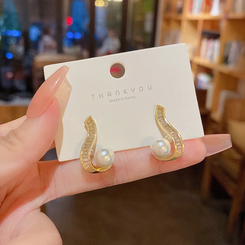 unique Zircon pearl earrings female 2022 year new trend sense of luxury temperament personality ear studs